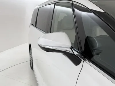 2025 Lexus LM 500h Version L 4WD