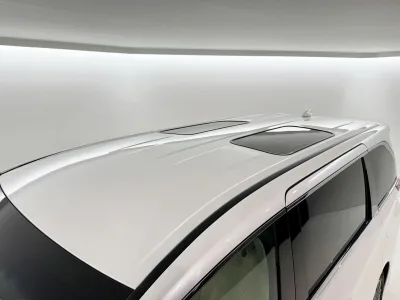 2025 Lexus LM 500h Version L 4WD