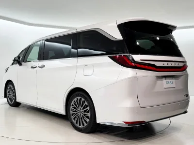 2025 Lexus LM 500h Version L 4WD