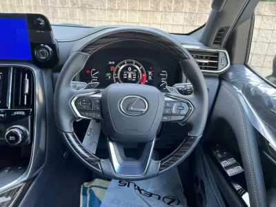 2025 Lexus LX 600 4WD - Ultimate Luxury & Power in Black (No.J0961017)