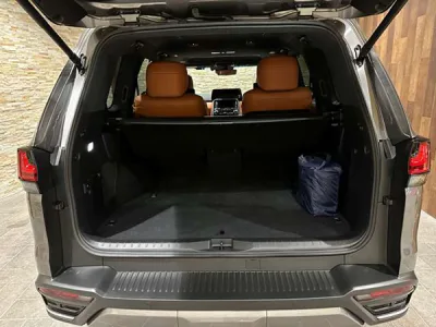 2025 Lexus LX 600 Executive 4WD (Gunmetallic)  (R05) (No-960688)