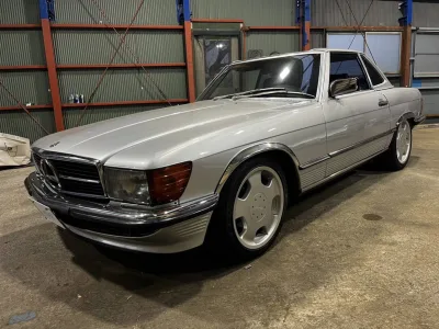 Mercedes-Benz 560SL Coupe (No.J0909)