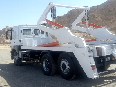 2006 Mercedes-Benz AXOR 2528 Side Lifter Truck (No.830806)