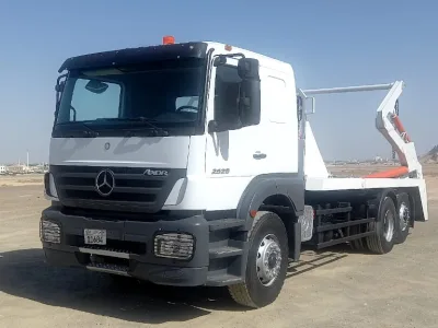 2006 Mercedes-Benz AXOR 2528 Side Lifter Truck (No.830806)