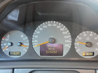 Mercedes-Benz E320 2002 (N0-J0689)