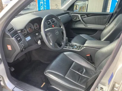 Mercedes-Benz E320 2002 (N0-J0689)