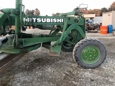 Mitsubishi Motor Grader MG230 (No.J0795)