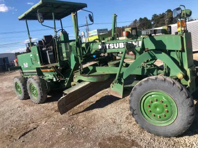 Mitsubishi Motor Grader MG230 (No.J0795)