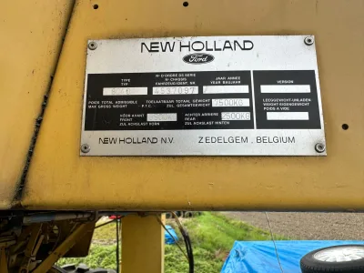 NEW HOLLAND 8040 Combine Harvester (No.J0835)
