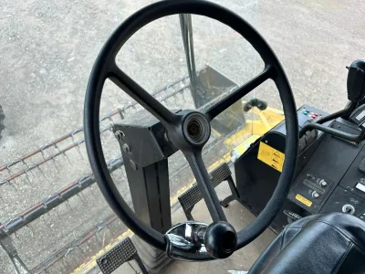 NEW HOLLAND TX36 Combine Harvester with Drivable HST control propler shaft nitrogen break system (No.J0837)