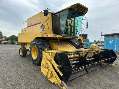 NEW HOLLAND TX36 Combine Harvester with Drivable HST control propler shaft nitrogen break system (No.J0837)