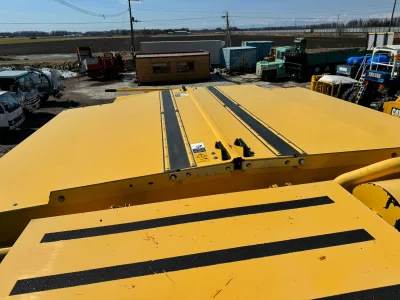 NEW HOLLAND TX67 COMBINE HARVESTER  (Two) (No.J0957)
