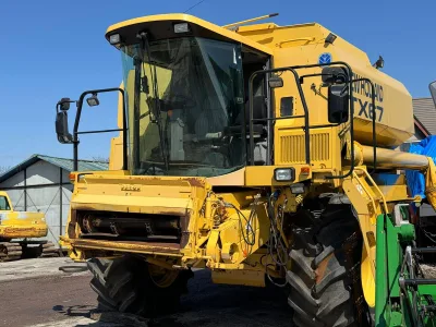 NEW HOLLAND TX67 COMBINE HARVESTER  (Two) (No.J0957)