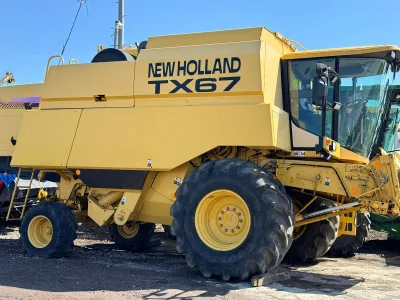 NEW HOLLAND TX67 COMBINE HARVESTER  (Two) (No.J0957)