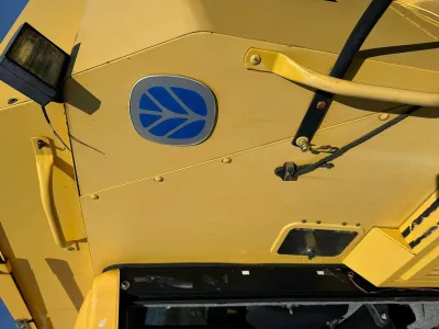 NEW HOLLAND TX67 COMBINE HARVESTER  (Two) (No.J0957)