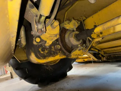 NEW HOLLAND TX67 COMBINE HARVESTER (No.J0955)