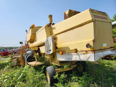 New Holland 8050 Combine Harvester (No.J0885)