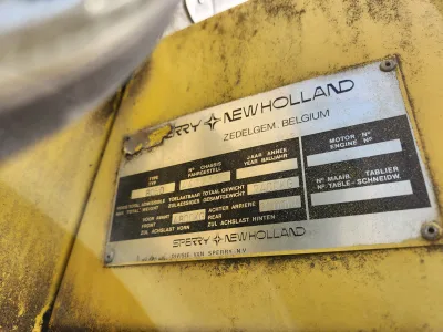 New Holland 8050 Combine Harvester (No.J0885)