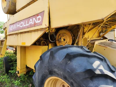 New Holland 8050 Combine Harvester (No.J0885)