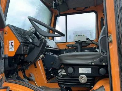 Mercedes-Benz Unimog U1450