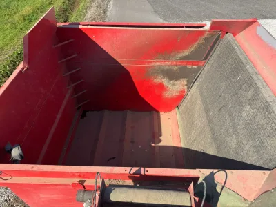 PMC G8-3300 COMBINE HARVESTER