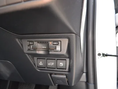 2025 TOYOTA PRIUS 2.0 Z ZEUS Aero Package
