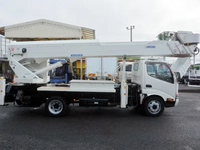 Toyota Dutro aerial work vehicle made by Aichi SK-22A (No.840768)