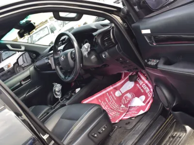 Toyota HiLux Rogue ( No-830696)