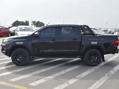 Toyota HiLux Rogue ( No-830696)