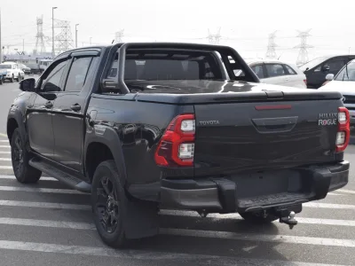 Toyota HiLux Rogue ( No-830696)