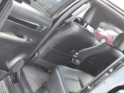 Toyota HiLux Rogue ( No-830696)