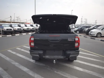 Toyota HiLux Rogue ( No-830696)