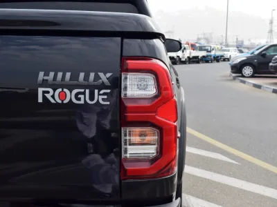 Toyota HiLux Rogue ( No-830696)