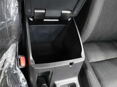 2025 Toyota Hilux 2.4 Z Revo Rocco Edition Diesel Turbo 4WD Special Edition (No.961011)