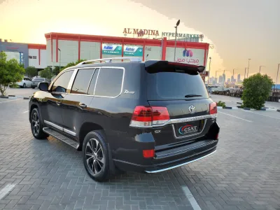 2018 Toyota Land Cruiser 8 seater V8 engine  (No-830714)