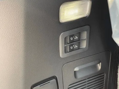 2025 Toyota Land Cruiser VXR 4.0L Petrol A/T (220722)