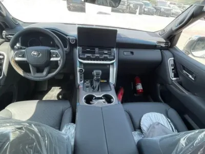 2025 Toyota Land Cruiser VXR 4.0L Petrol A/T (220722)