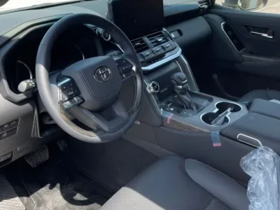 2025 Toyota Land Cruiser VXR 4.0L Petrol A/T (220722)