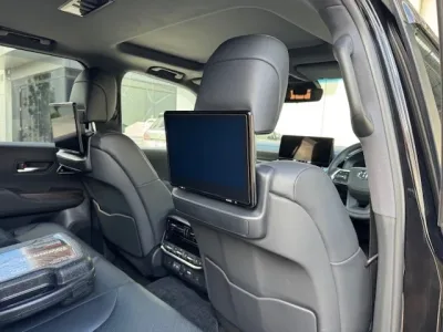 2026 Toyota LandCruiser Sahara LC300 7 Seater Suv
