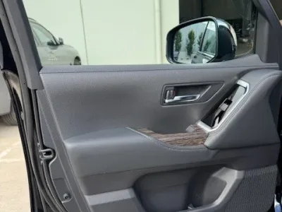 2026 Toyota LandCruiser Sahara LC300 7 Seater Suv
