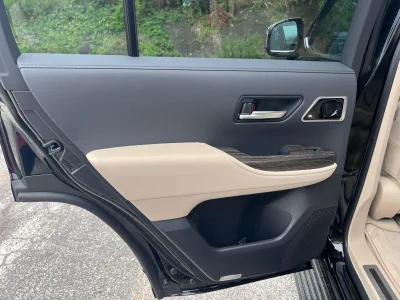 2025 Toyota LandCruiser LC300 7 Seater ZX Petrol (No.960561)