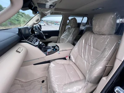 2025 Toyota LandCruiser LC300 7 Seater ZX Petrol (No.960561)