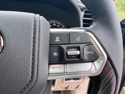 2025 Toyota LandCruiser LC300 7 Seater ZX Petrol (No.960561)