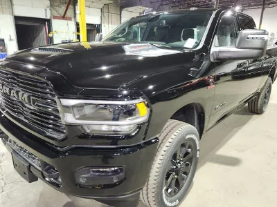 2025 RAM 3500 Laramie LHD A/T (No.960864)