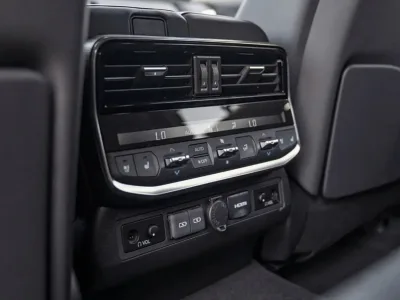 2025 Toyota Land Cruiser VXR 3.3L  (No-220730)