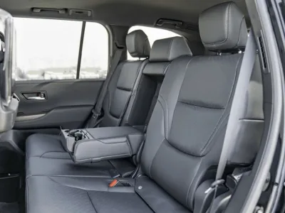 2025 Toyota Land Cruiser VXR 3.3L  (No-220730)